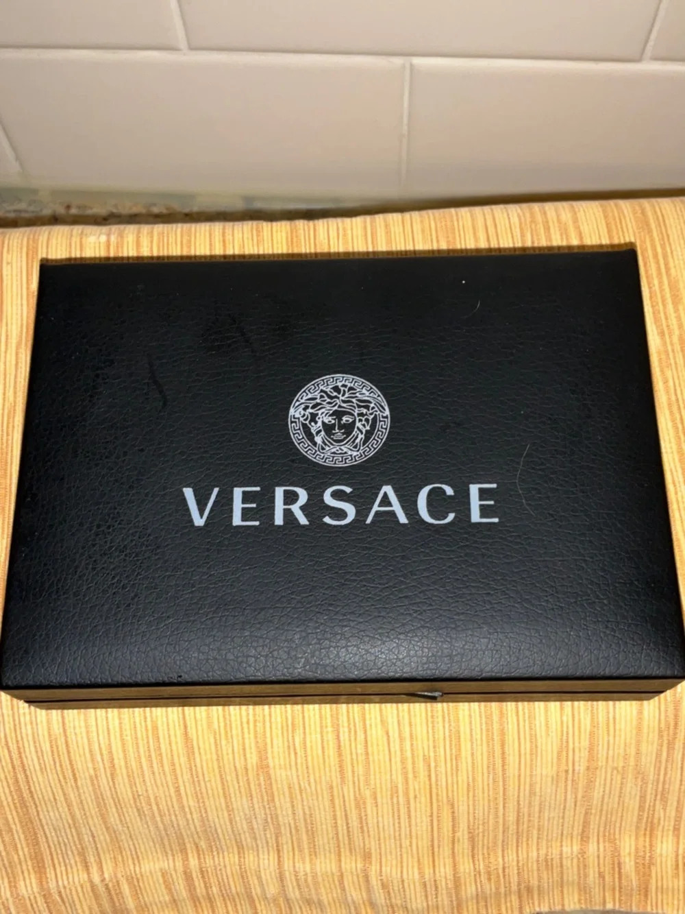 Versace Burgundy Leather Card & Key Pouch with Gold Medusa Charm - Picture 6 of 9